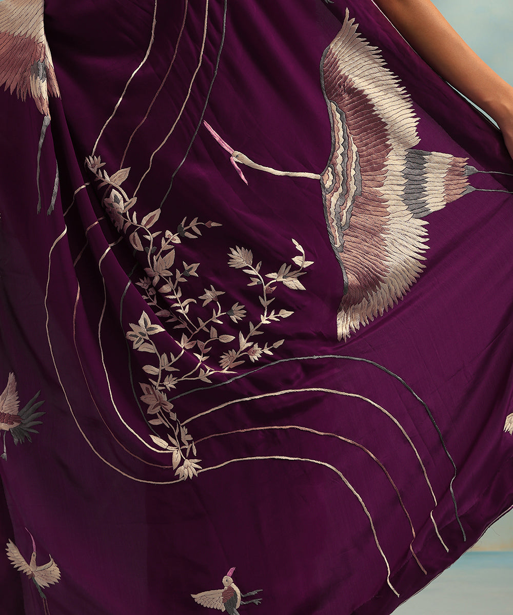 Purple_Handloom_Crepe_Parsi_Gara_Saree_With_All_over_Saras_Motifs_WeaverStory_05