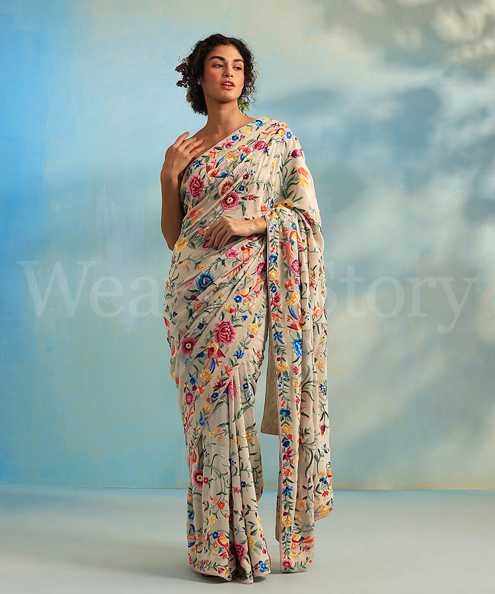 White_Handloom_Crepe_Parsi_Gara_Saree_With_Floral_Jaal_WeaverStory_02