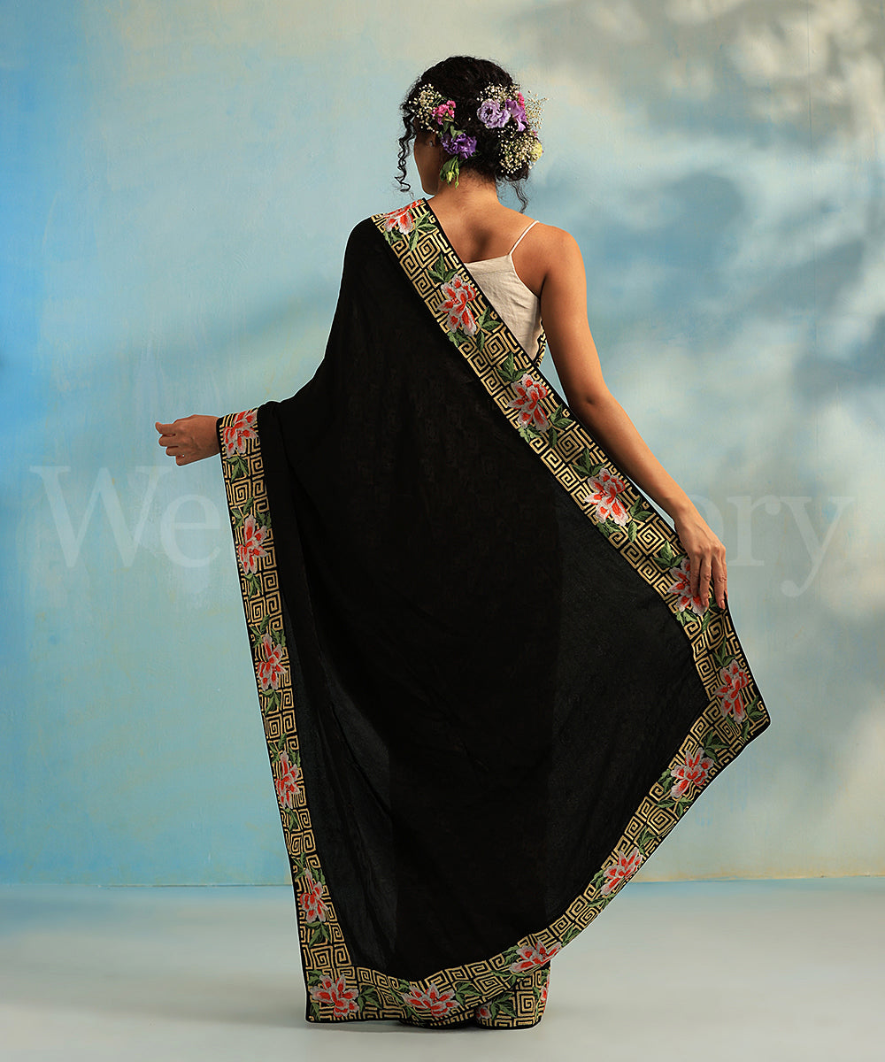 Black_Handloom_Crepe_Parsi_Gara_Saree_With_Geomatrical_Border_And_Big_Flowers_WeaverStory_03