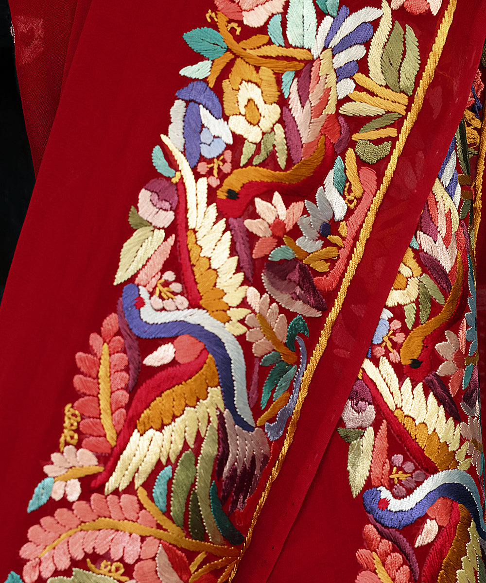 Maroon_Hand_Embroidered_Georgette_Parsi_Gara_Dupatta_With_Floral_Motifs_WeaverStory_05