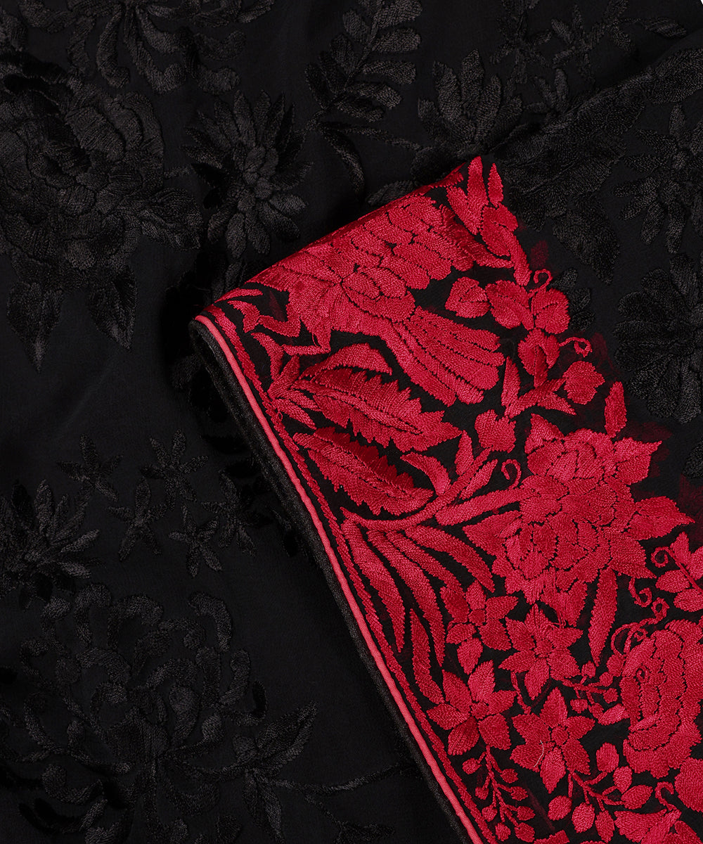 Black_Handloom_Georgette_Parsi_Gara_Dupatta_With_Embroidered_Floral_Jaal_And_Bird_Motifs_Border_WeaverStory_04