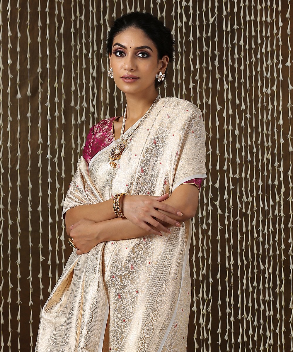 White_Handloom_Shikargah_Banarasi_Saree_With_Red_Meenakari_WeaverStory_01