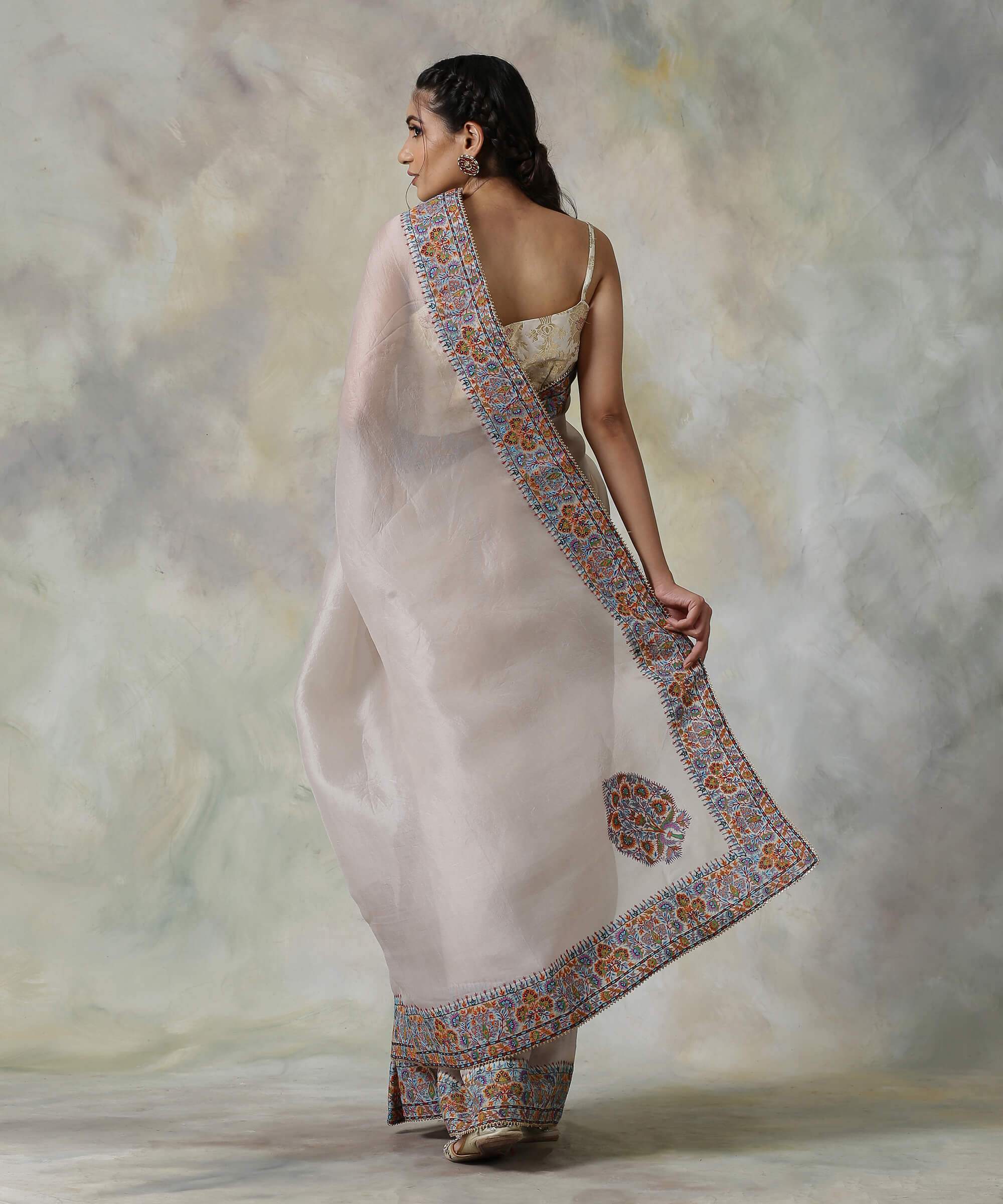 OffWhite_Handloom_Organza_Saree_with_Hand_Appliqued_Sozni_Needle_Work_Border_WeaverStory_03