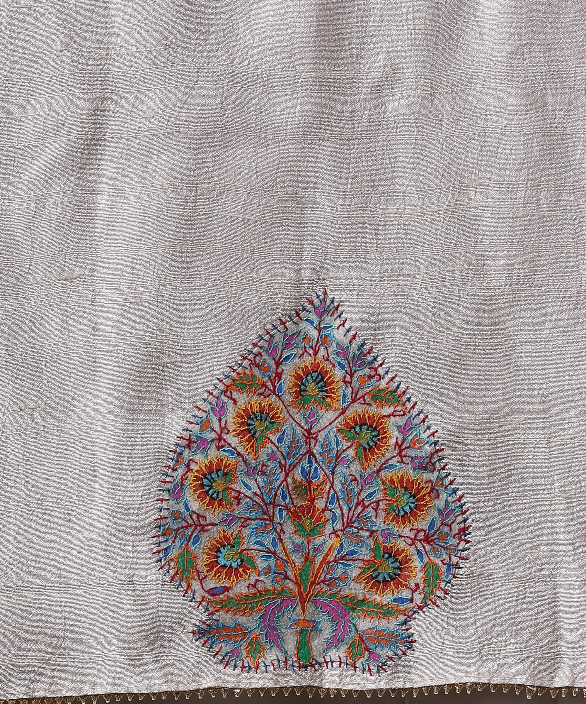 OffWhite_Handloom_Organza_Saree_with_Hand_Appliqued_Sozni_Needle_Work_Border_WeaverStory_05