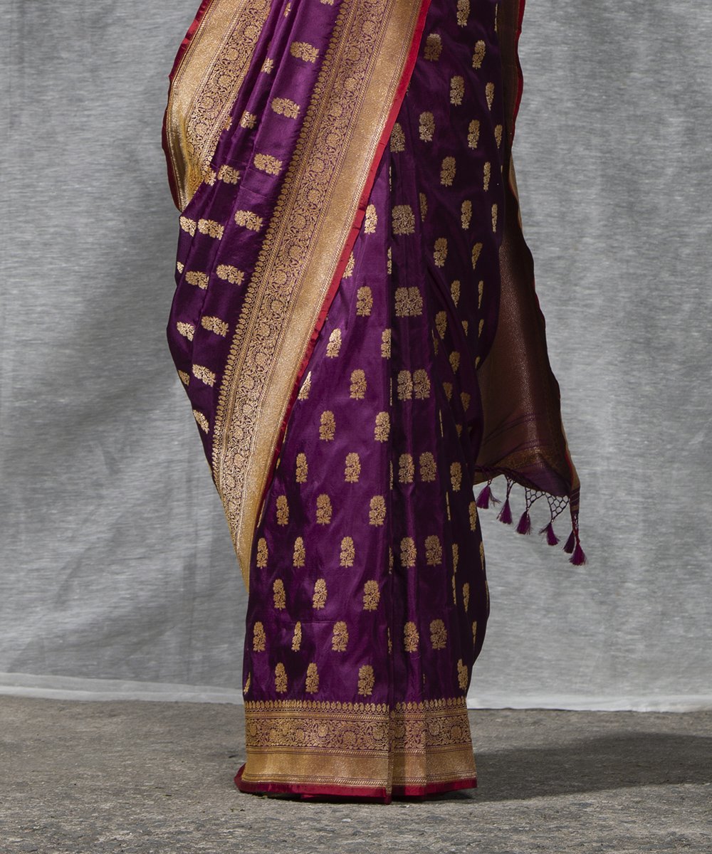 Wine_Handloom_Katan_Silk_Cutwork_Banarasi_Saree_with_Booti_and_Red_Selvedge_WeaverStory_04