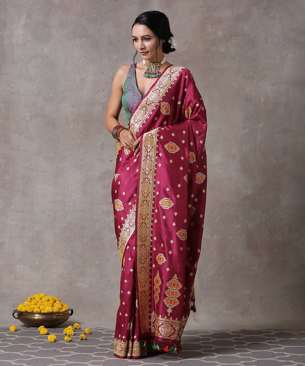Wine_Handloom_Pure_Katan_Silk_Banarasi_Saree_with_Tanzeb_Booti_WeaverStory_02