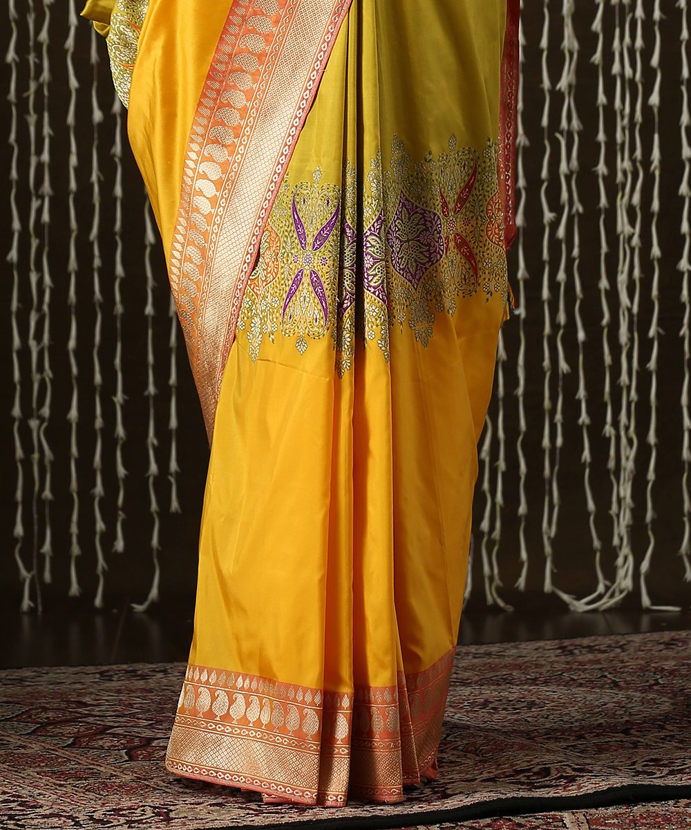 Yellow_And_Green_Handloom_Kadhwa_Rangkaat_Banarasi_Saree_WeaverStory_04
