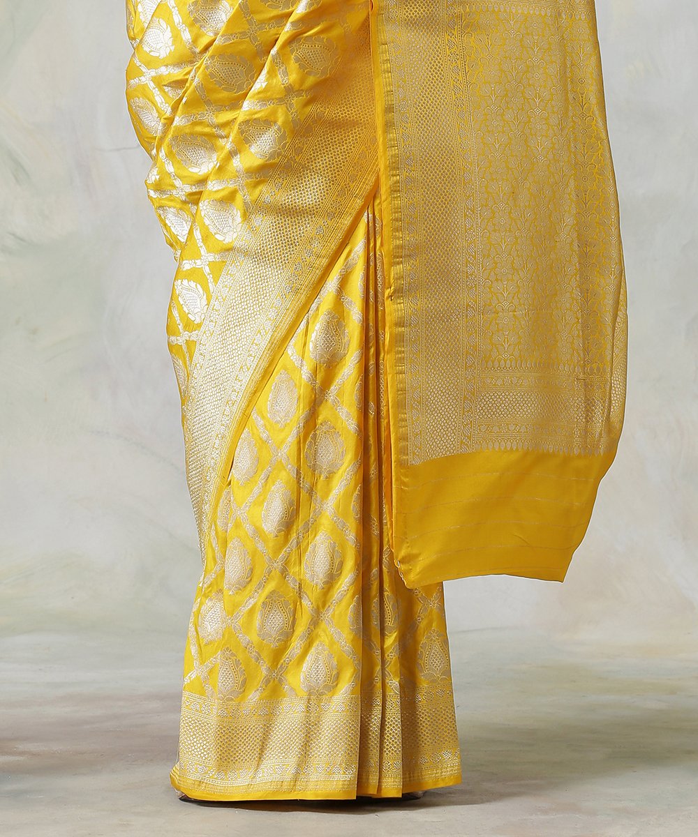Yellow_Banarasi_Katan_Silk_Saree_with_Rich_Gold_Zari_Jaal_WeaverStory_04