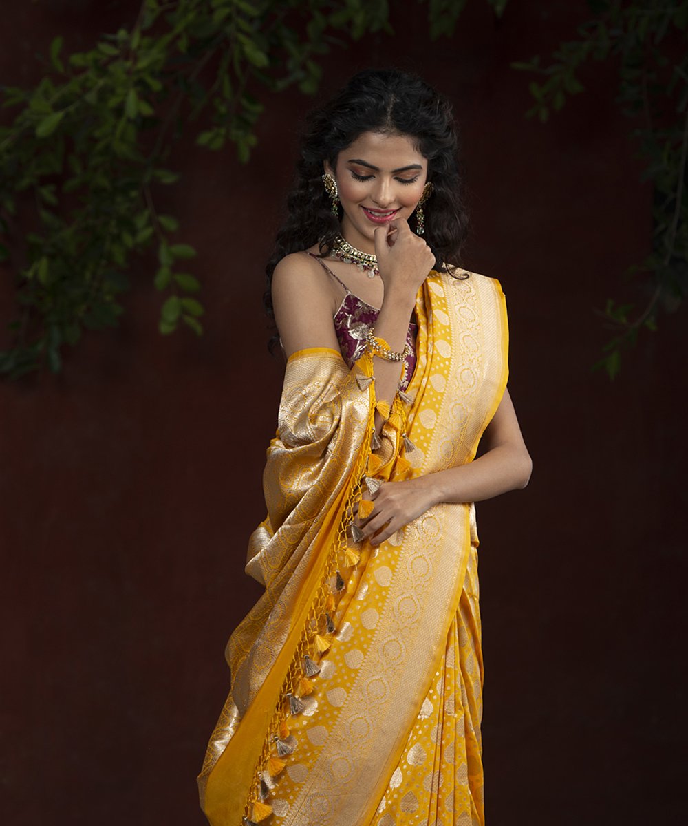 Yellow_Handloom_Cutwork_Katan_Silk_Banarasi_Saree_with_Booti_WeaverStory_01