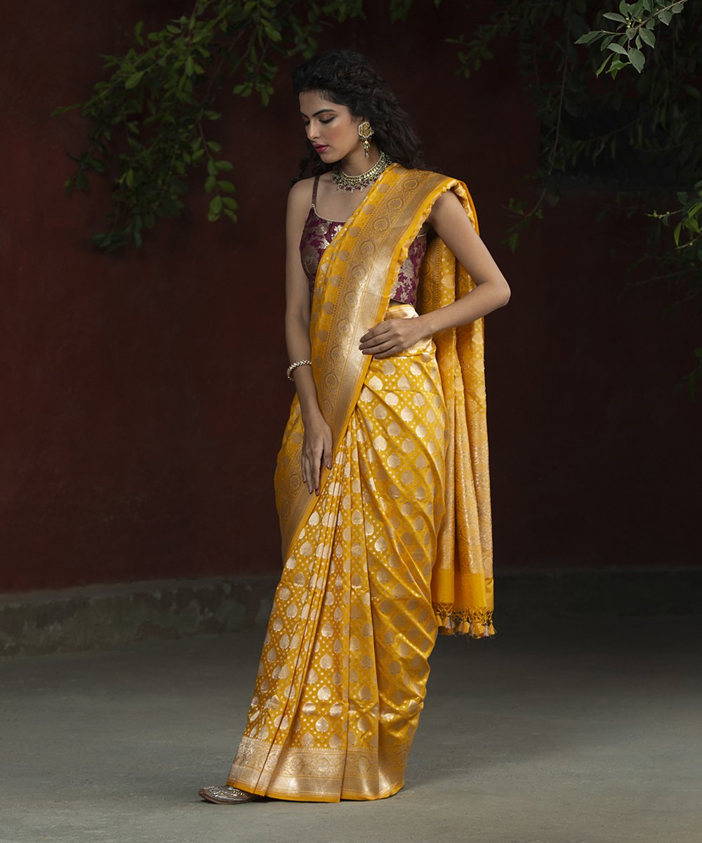 Yellow_Handloom_Cutwork_Katan_Silk_Banarasi_Saree_with_Booti_WeaverStory_02
