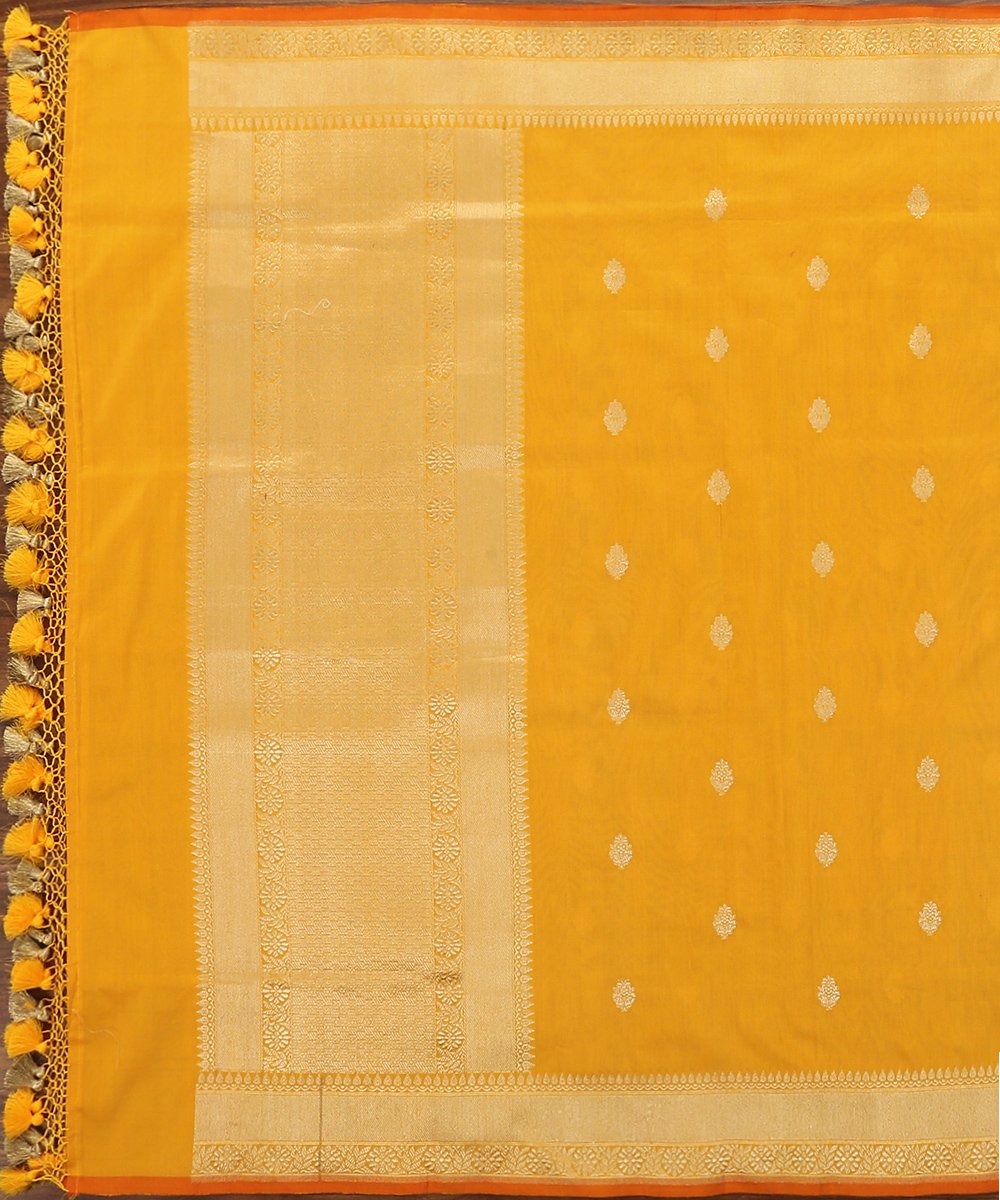Yellow_Handloom_Pure_Katan_Silk_Kadhwa_Booti_Banarasi_Dupatta_WeaverStory_02