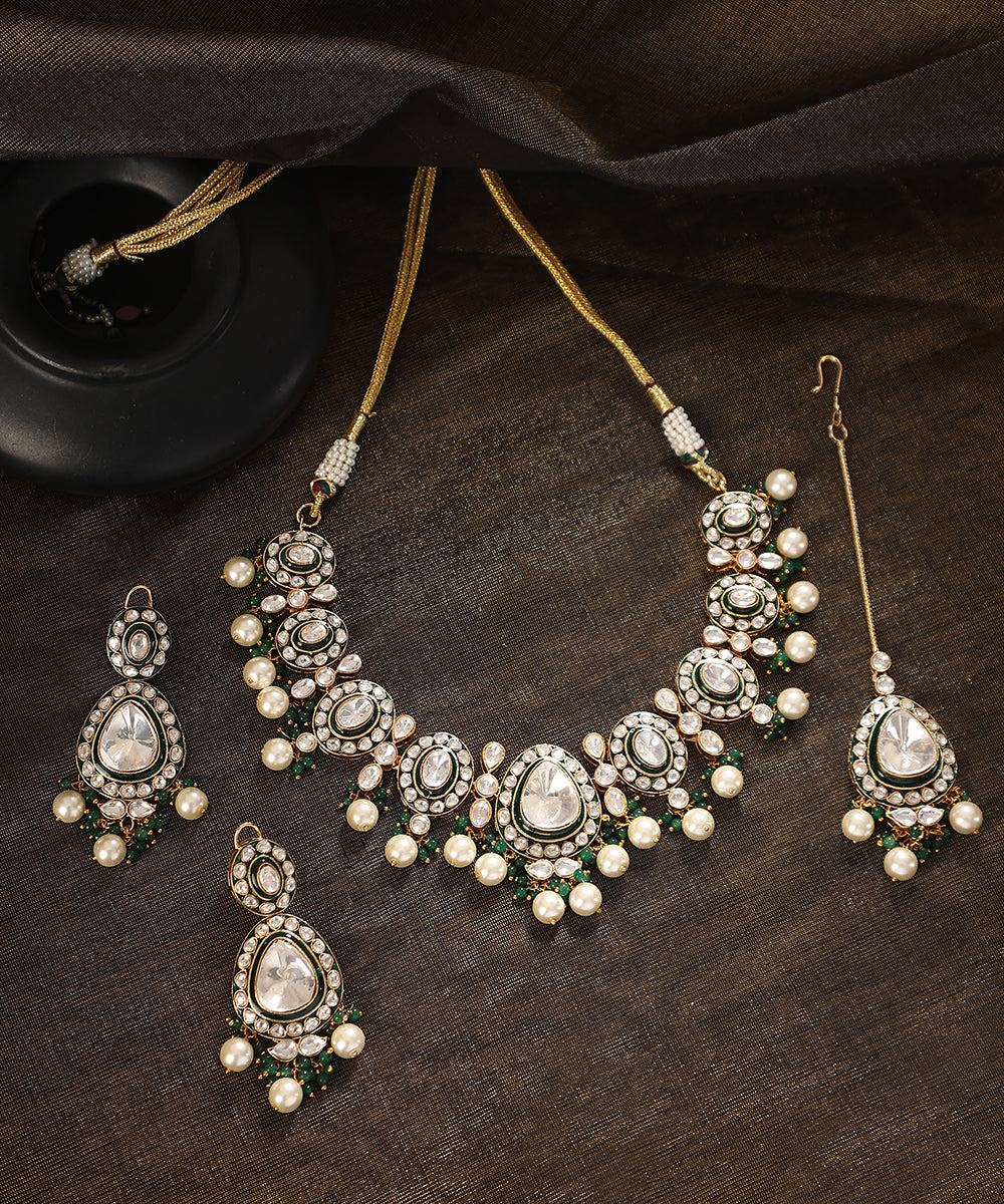 Tamoha_Handcrafted_Pearl_Choker_Set_With_Kundan_Polki_WeaverStory_01