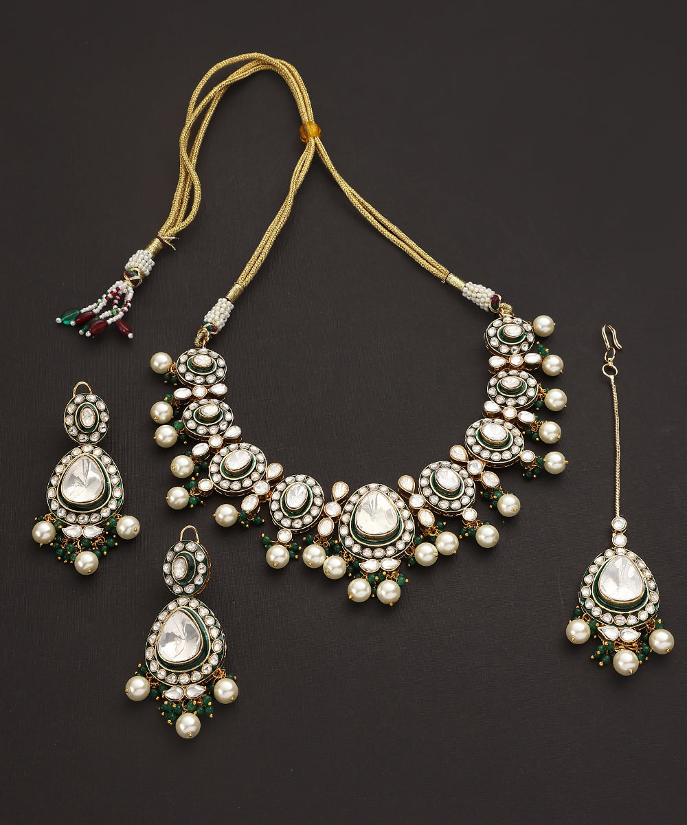 Tamoha_Handcrafted_Pearl_Choker_Set_With_Kundan_Polki_WeaverStory_02