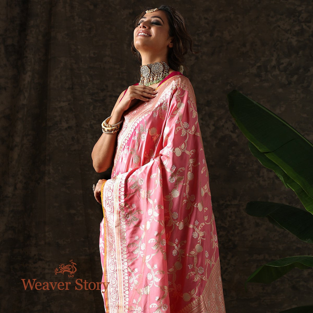 Handwoven_Light_Pink_Sona_Rupa_Jangla_Saree_WeaverStory_01