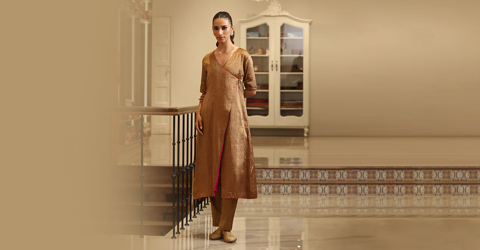 Glow in Gold: Introducing Our Exclusive Tissue Collection for the Festive Season