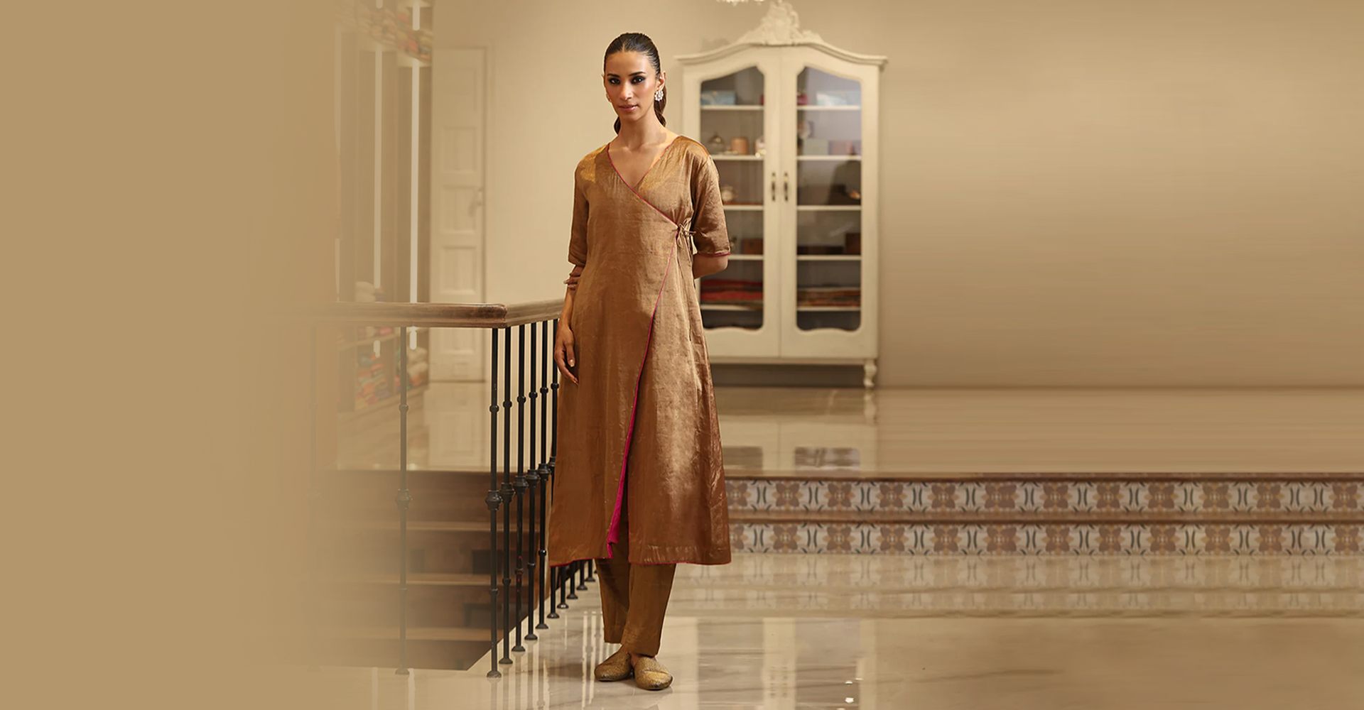 Glow in Gold: Introducing Our Exclusive Tissue Collection for the Festive Season
