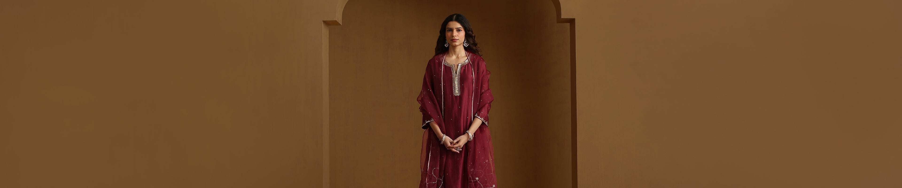 Ghazal:_The_Poetic_Muse_–_Women’s_Wear_Suit_Collection_WeaverStory01