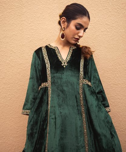 Hand Embroidered Dark Green Kalidar Velvet Kurta With Velvet Farshi