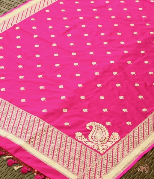 Handwoven_pink_banarasi_dupatta_with_Pankhi_boota_WeaverStory_02