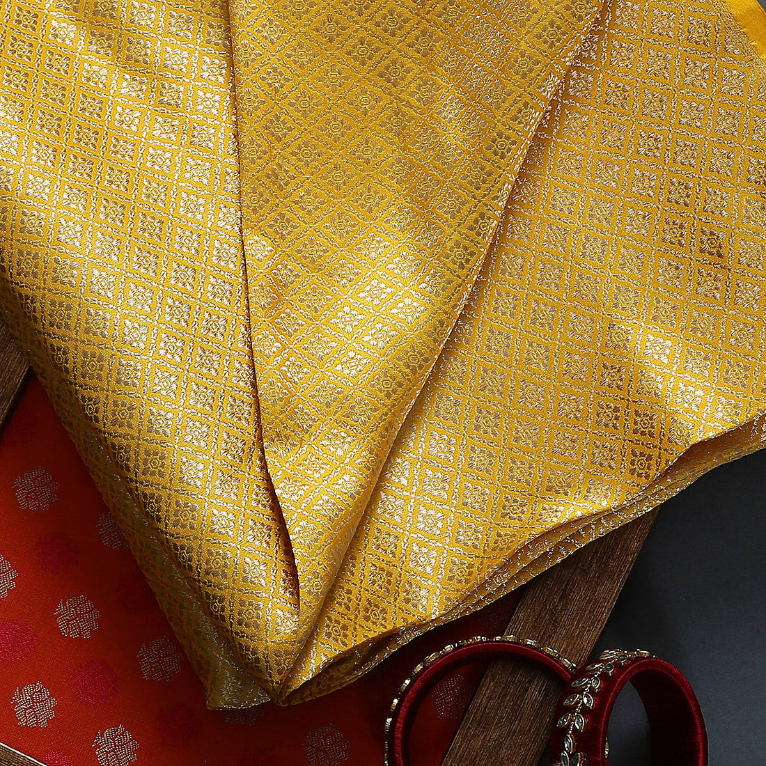 Handwoven_Banarasi_Yellow_Brocade_Fabric_WeaverStory_01