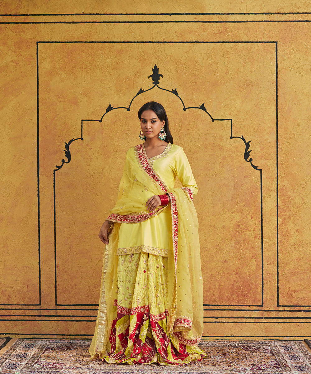 Yellow_Pure_Silk_Tukdi_Zardozi_Embroidery_Gararah_With_Yellow_Kurti_And_Heavy_Dupatta_WeaverStory_01