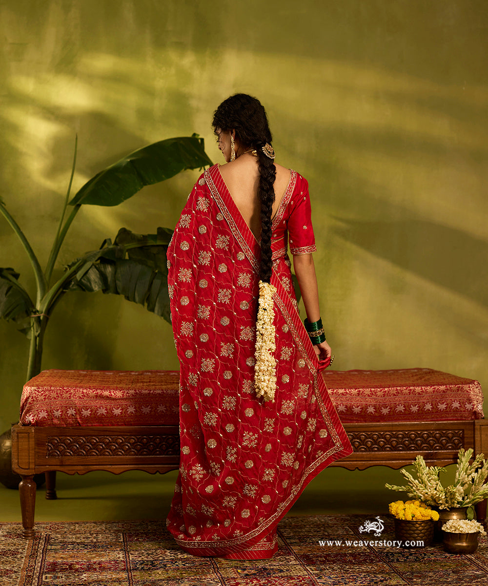 Handloom_Red_Pure_Organza_Hand_Embroidered_Saree_With_Beautiful_Guldosi_Work_WeaverStory03