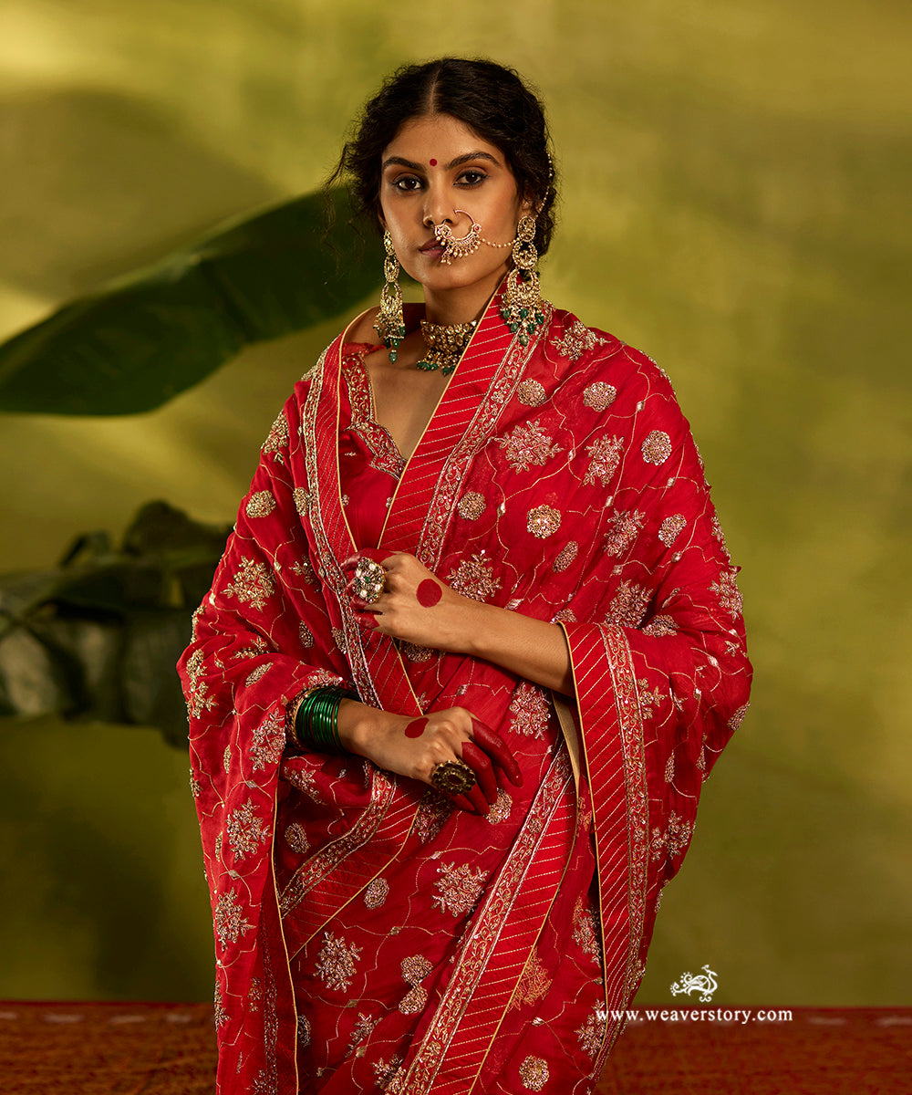 Handloom_Red_Pure_Organza_Hand_Embroidered_Saree_With_Beautiful_Guldosi_Work_WeaverStory01