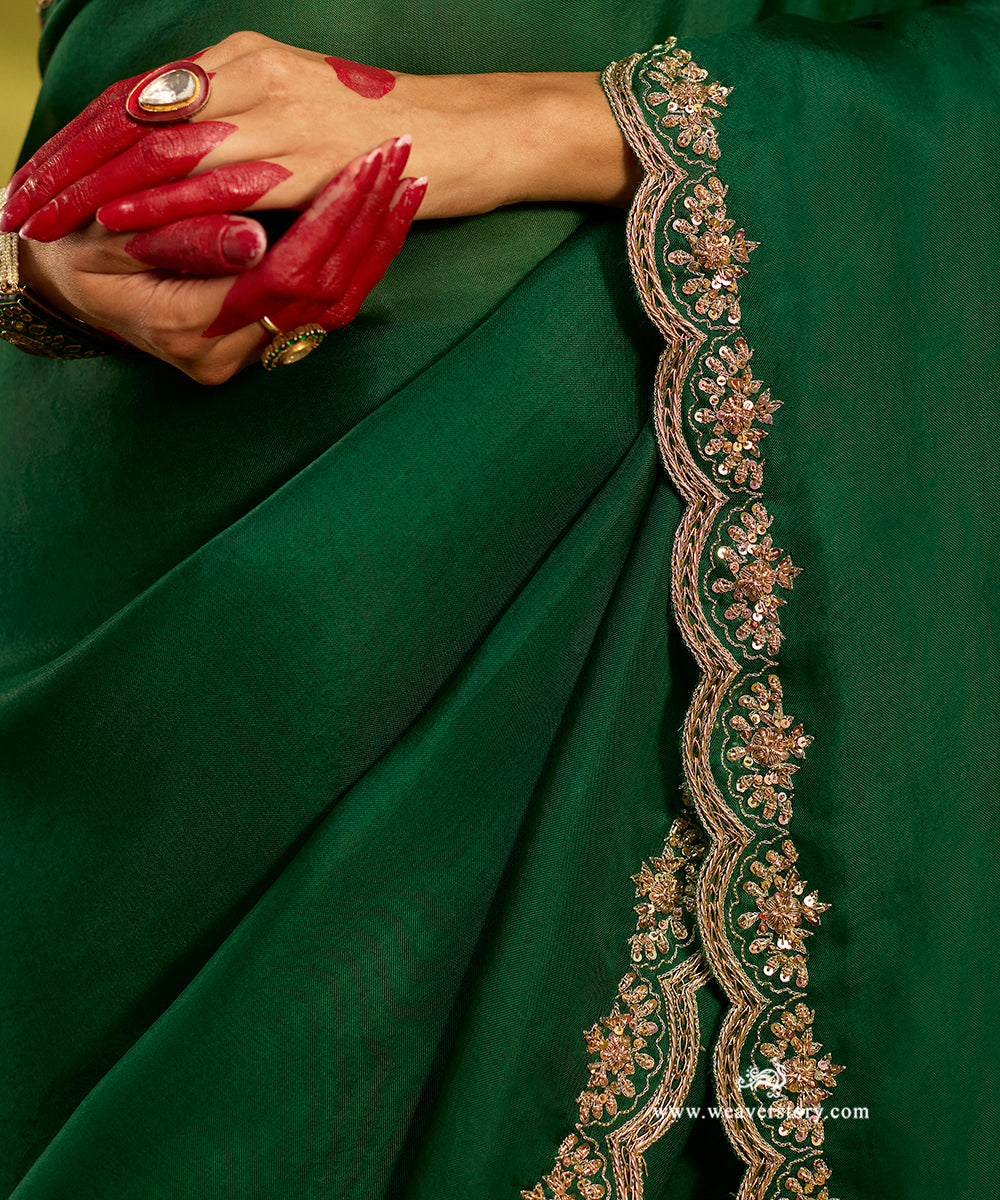 Green_Handloom_Pure_Organza_Saree_With_Hand_Embroidered_Scalloped_Zardozi_Border_WeaverStory05