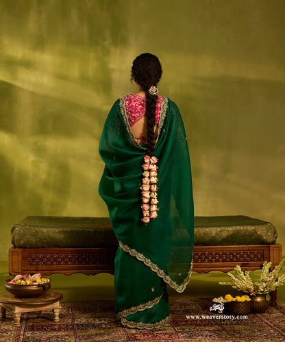 Green_Handloom_Pure_Organza_Saree_With_Hand_Embroidered_Scalloped_Zardozi_Border_WeaverStory03