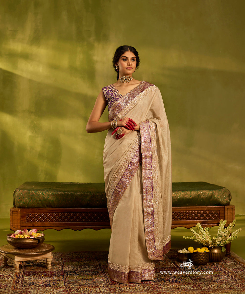 Handloom_Off_White_Pure_Tissue_Silk_Hand_Embroidered_Saree_With_Zardozi_Border_WeaverStory02