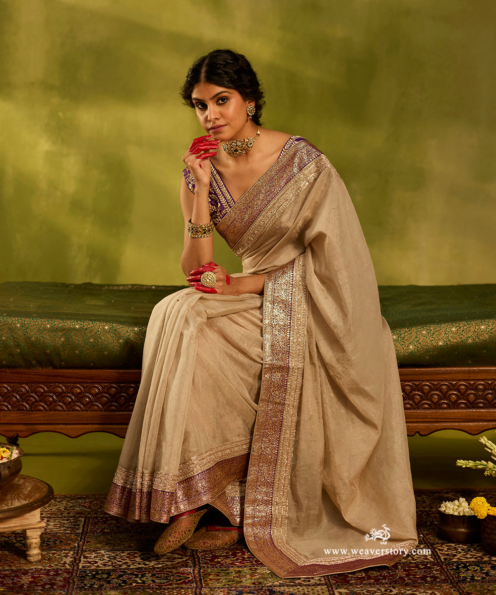 Handloom_Off_White_Pure_Tissue_Silk_Hand_Embroidered_Saree_With_Zardozi_Border_WeaverStory01