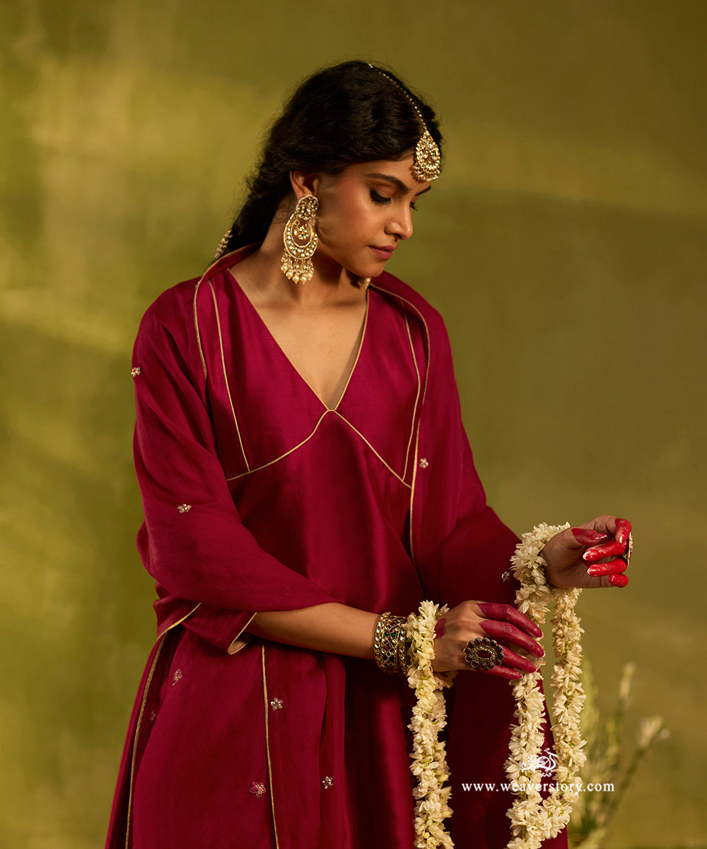 Brick_Red_Handloom_Chanderi_Kurta_With_Skirt_And_Hand_Embroidered_Organza_Dupatta_WeaverStory02