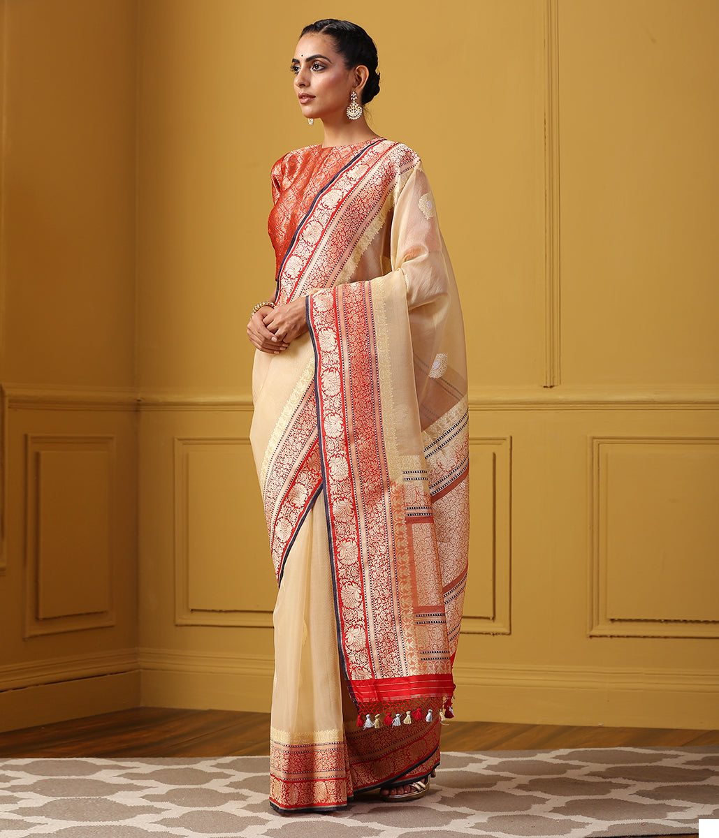 Handloom_Beige_Kadhwa_Kora_Saree_with_Red_Border_and_Pallu_WeaverStory_02