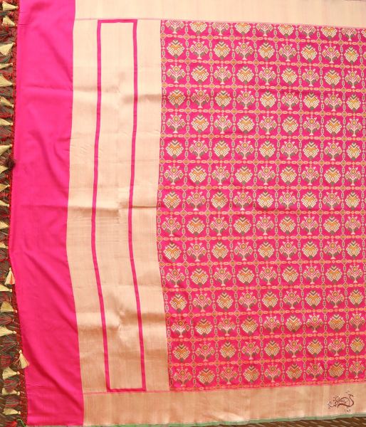 Pink_Katan_Silk_Dupatta,_with_Meenakari_Patola_Design_WeaverStory_03