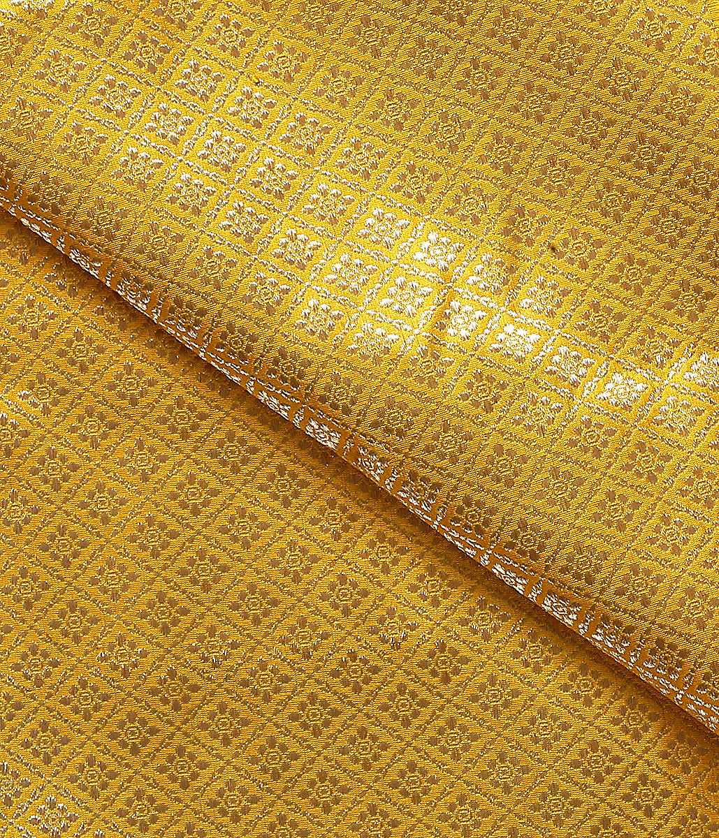 Handwoven_Banarasi_Yellow_Brocade_Fabric_WeaverStory_02