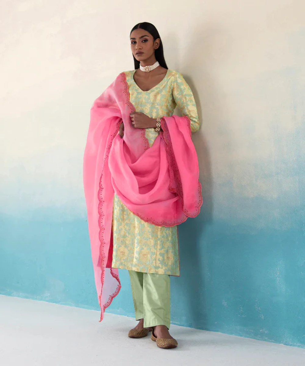 Tarifa Light Green Pure Banarasi Kimkhab Kurta And Pants With Organza Dupatta Ready To Wear Silk