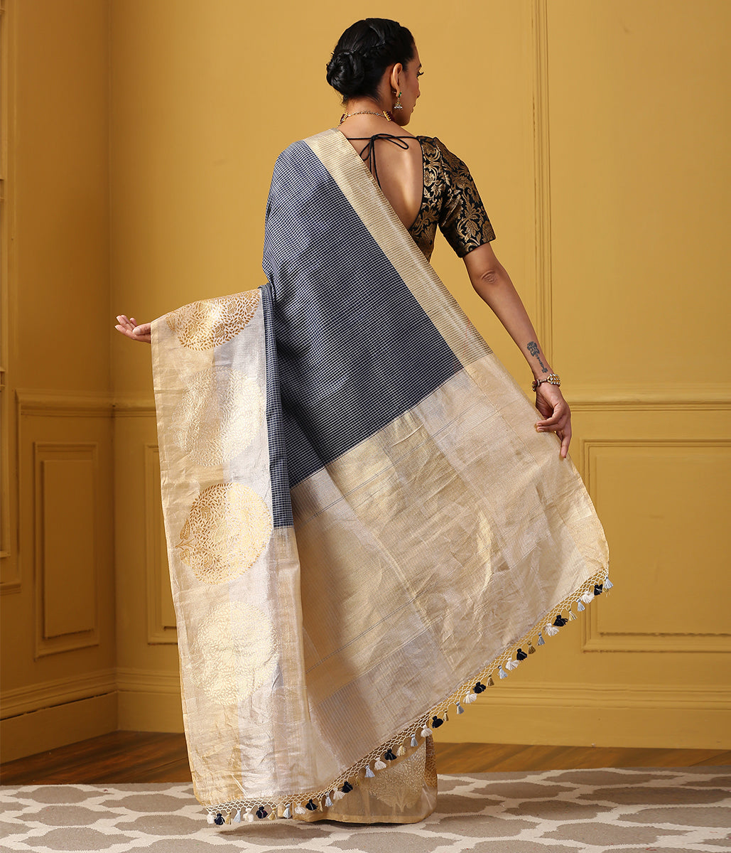 Handloom_Banarasi_Linen_Saree_with_a_Gold_Tissue_Border_WeaverStory_03