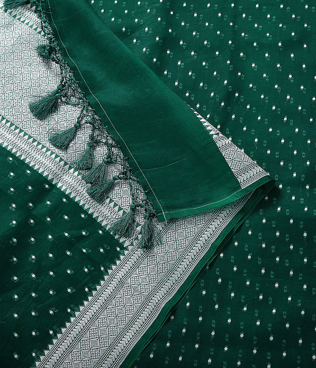 Handwoven_Green_Organza_Dupatta_with_Silver_Zari_WeaverStory_02