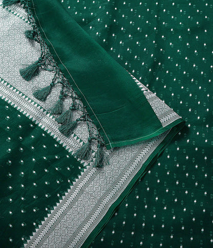 Handwoven_Green_Organza_Dupatta_with_Silver_Zari_WeaverStory_02