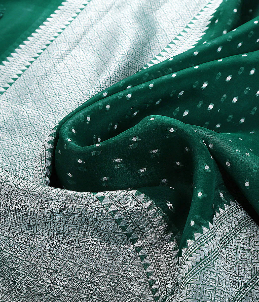 Handwoven_Green_Organza_Dupatta_with_Silver_Zari_WeaverStory_05