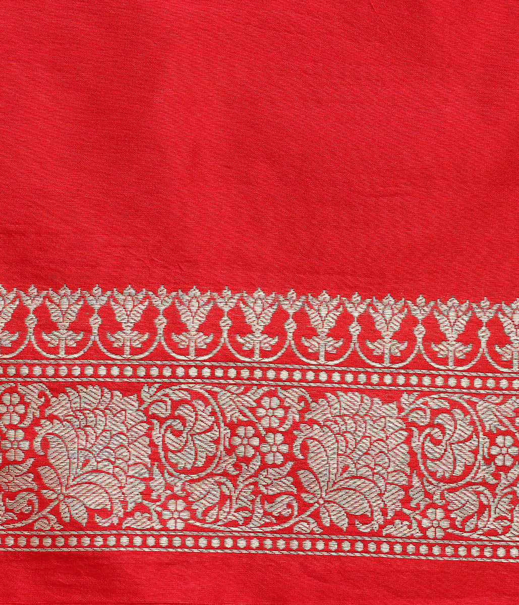 Handloom_Beige_Kadhwa_Kora_Saree_with_Red_Border_and_Pallu_WeaverStory_05