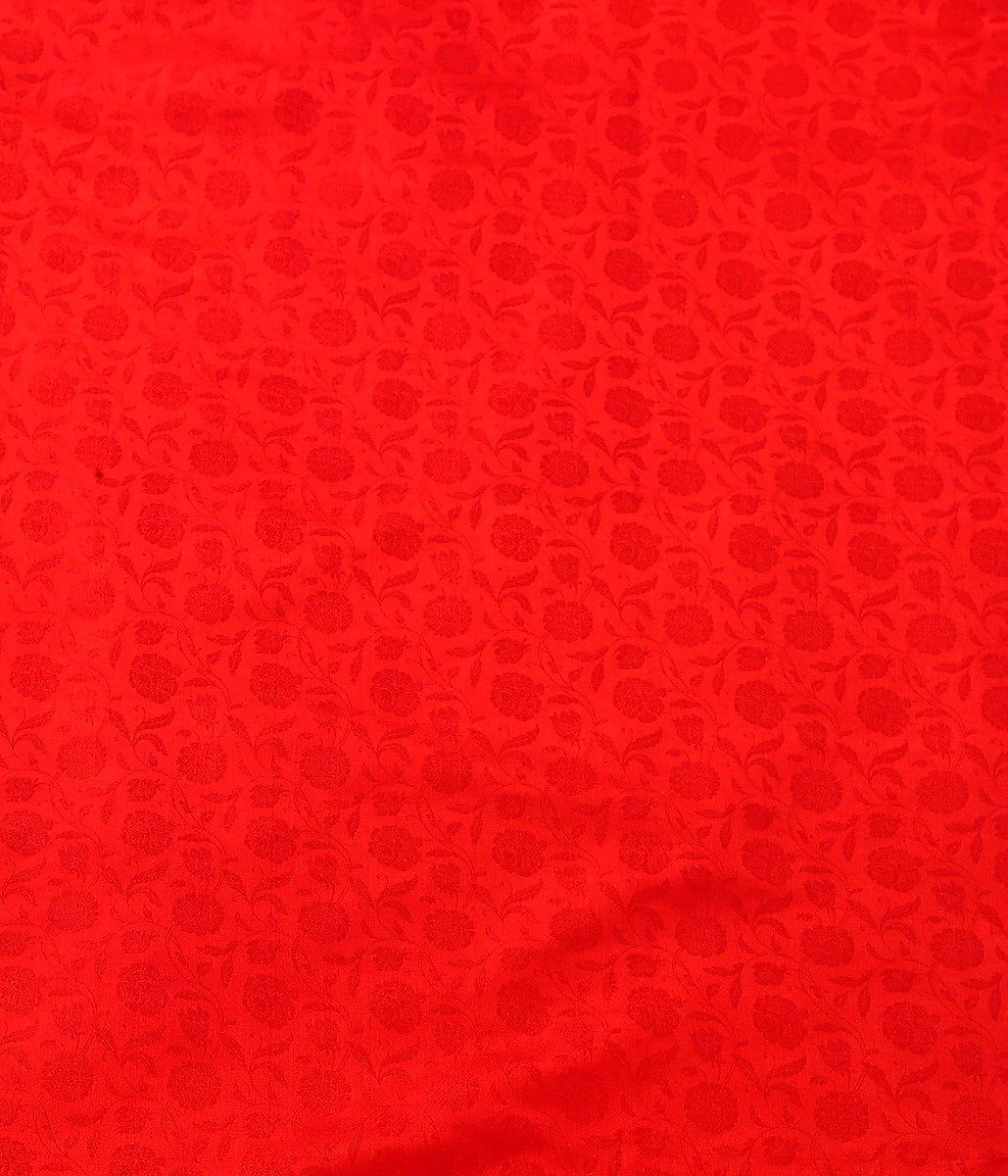 Handloom_Red_Self_Weave_Floral_Tanchoi_Fabric_WeaverStory_05