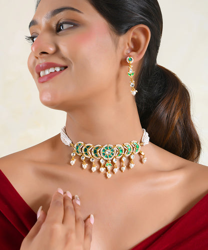 Zohra Emerald Pearl Choker Set