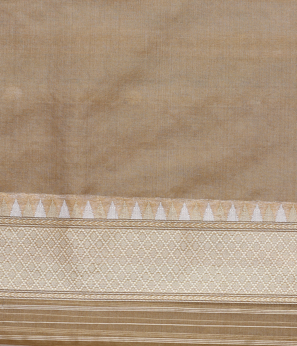 Handloom_Beige_Kora_Saree_with_Kadhwa_Booti_and_Temple_Border_WeaverStory_06