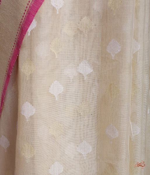 OffWhite_Handloom_Pure_Banarasi_cotton_Saree_WeaverStory_04