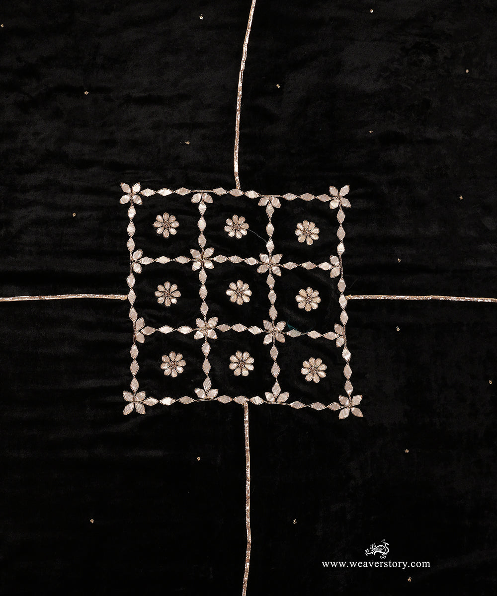 Black Hand Embroidered Velvet Doshala With Embroidery