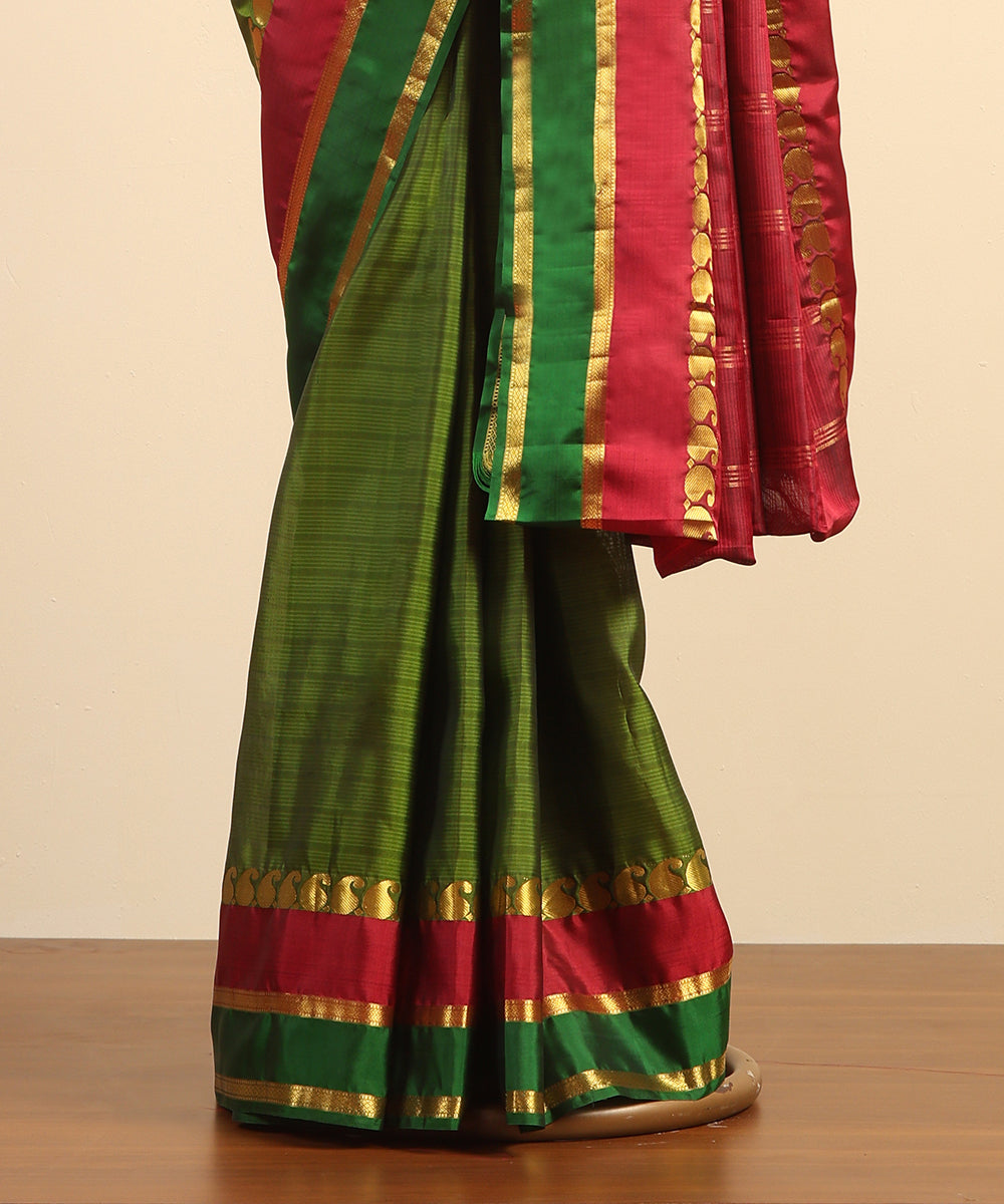 Parrot Green Handloom Pure Silk Kanjivaram Saree With Magenta And Gold Zari Border