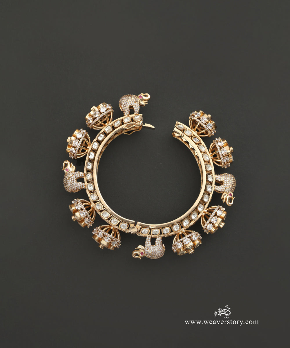 Baghyawati_Handcrafted_Bangle_With_Elephant_Motifs_And_Semi_Precious_Stones_WeaverStory_03