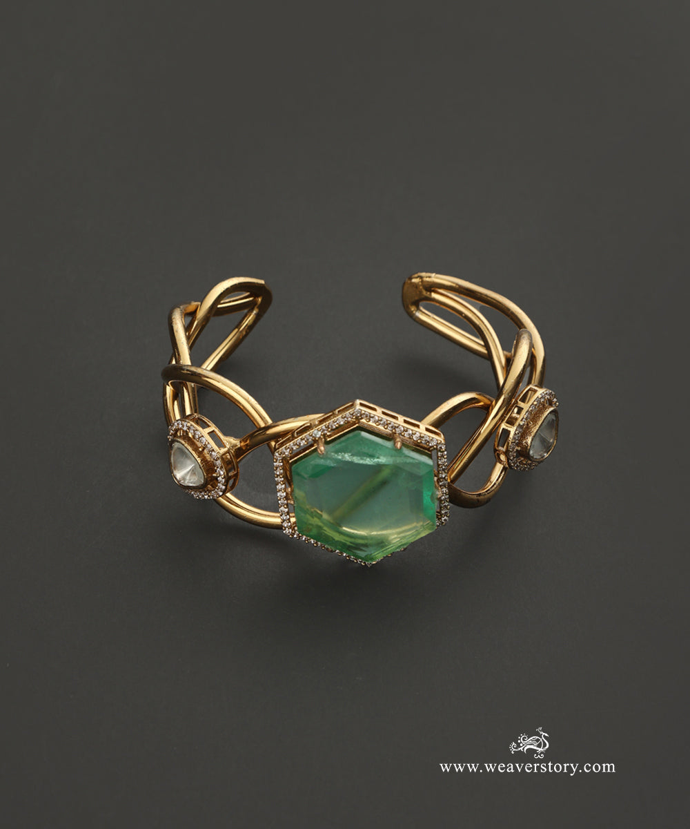 Alka_Handcrafted_Bracelete_With_Green_Semi_Precious_Stone_WeaverStory_02