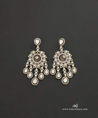 Anamika_Handcrafted_Earrings_With_Semi_Precious_Stone_WeaverStory_02